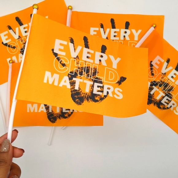 Every Child Matters Mini Flag - Picture 1 of 3